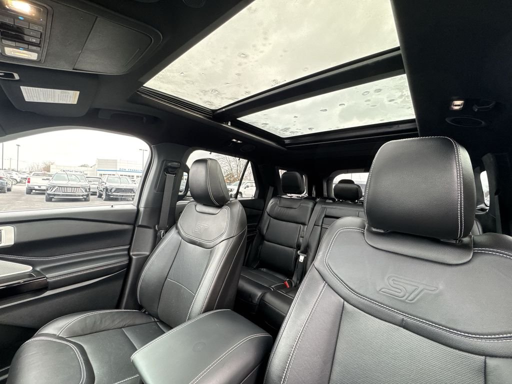 2022 Ford Explorer ST - Photo 22