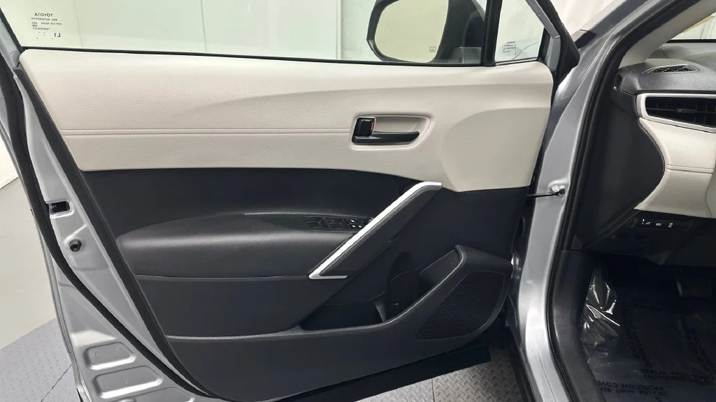 Used 2026 Silver Toyota L image 13