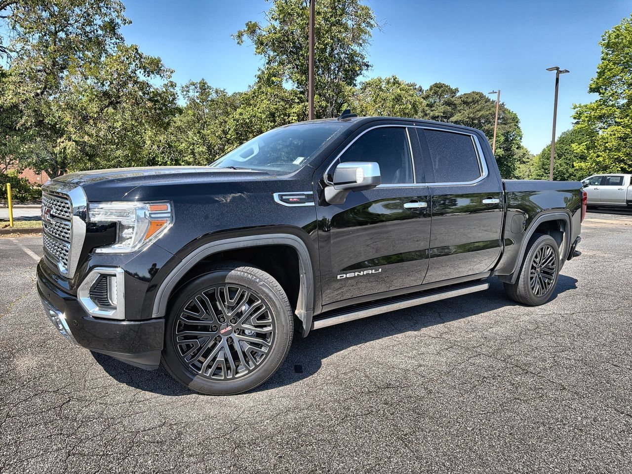 Used 2019 ONYX BLACK GMC Denali image 1