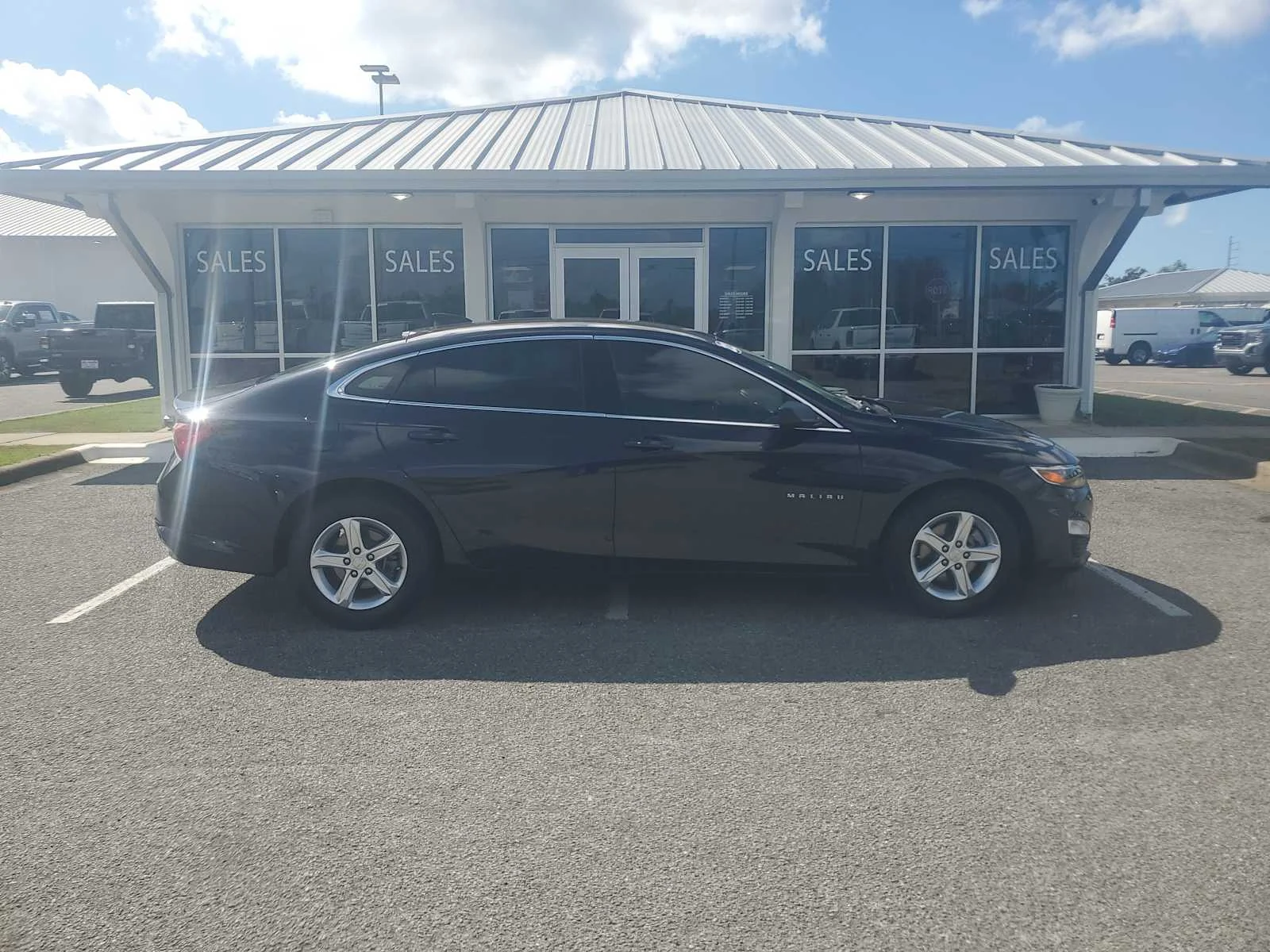 Used 2022 DARK ASH METALLIC Chevrolet LS image 8