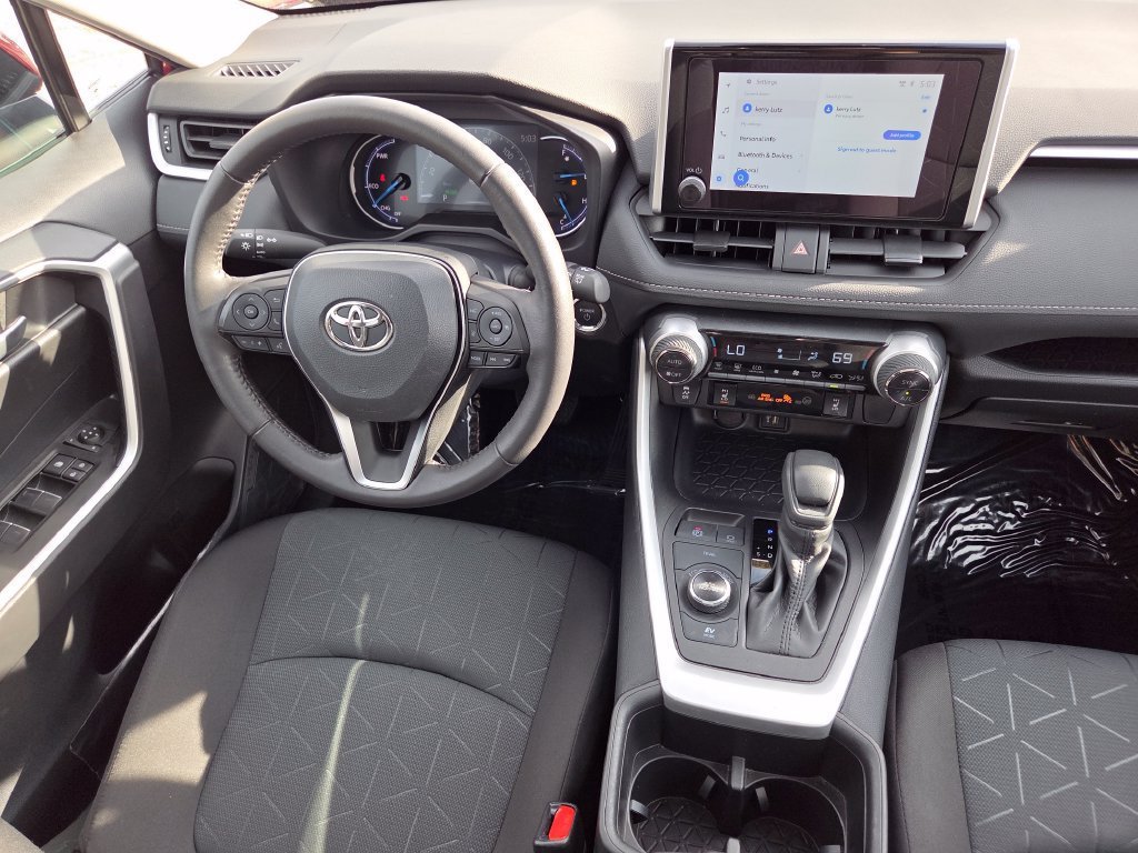Certified Used 2025 Pearl Toyota XLE image 32