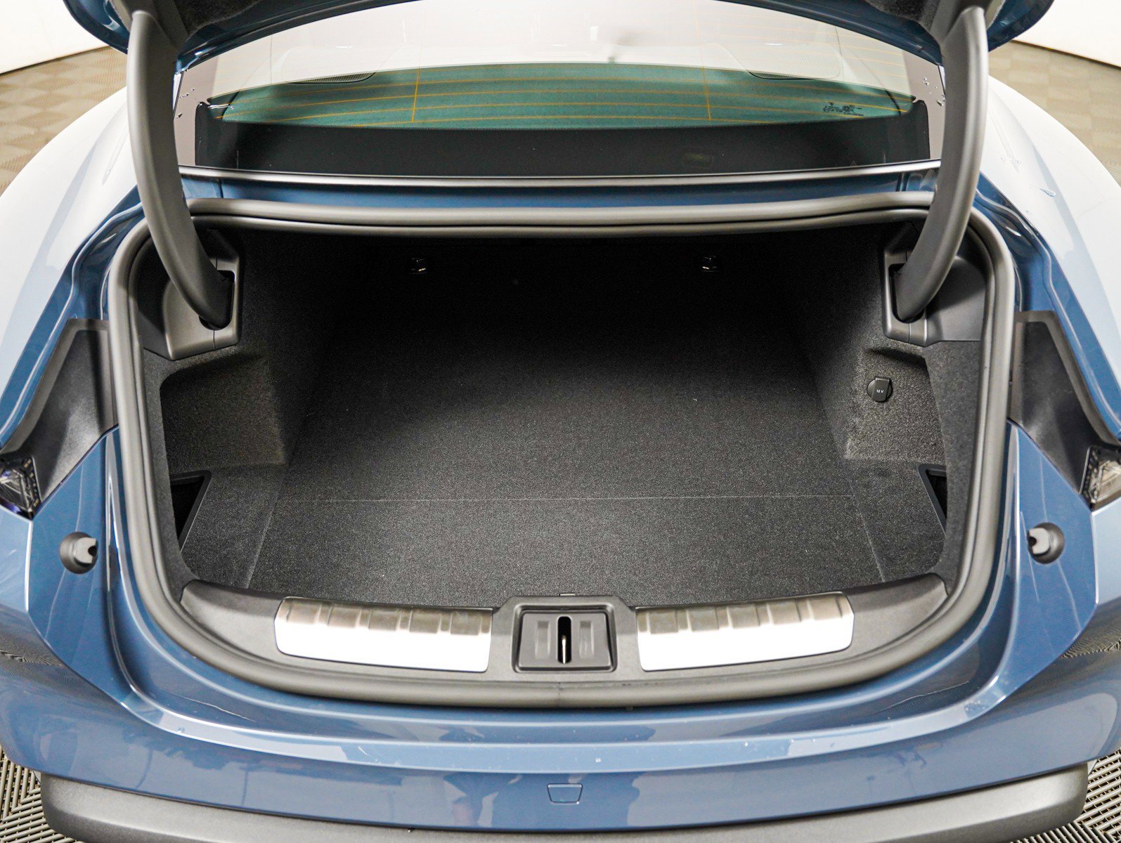 New 2026 PALE BLUE Porsche 4S image 24
