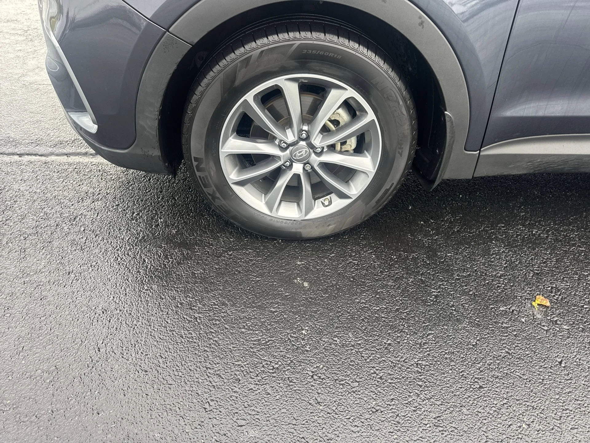 Used 2018 Night Sky Pearl Hyundai SE image 10