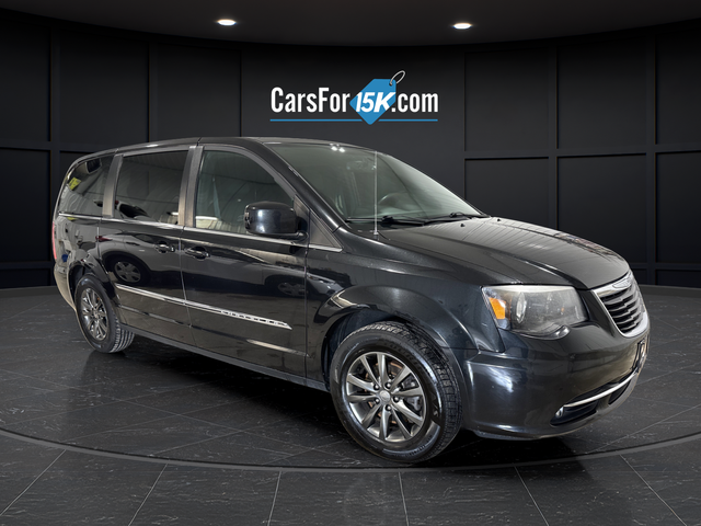 2015 Chrysler Town & Country S