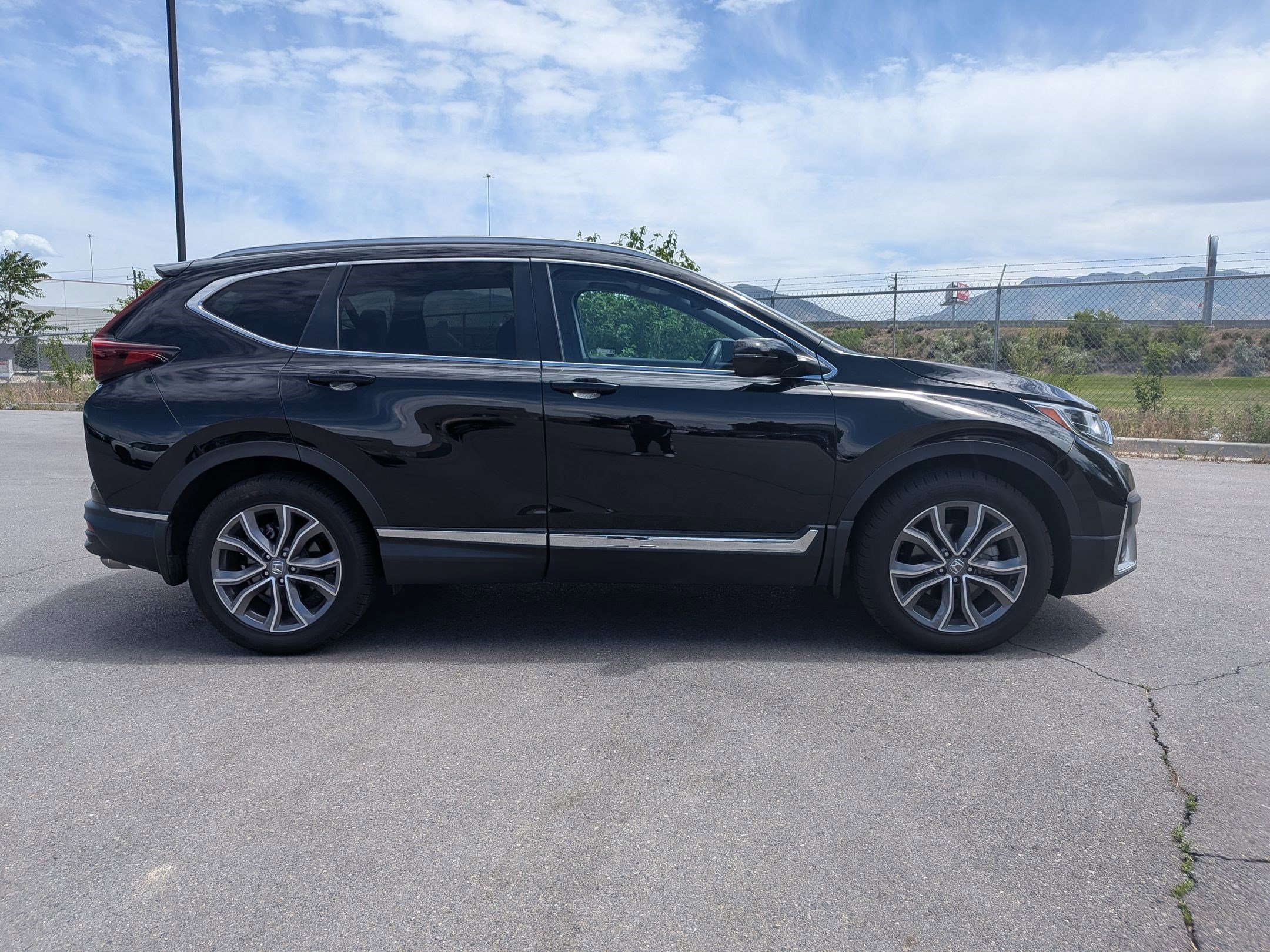 2022 Honda CR-V Touring - Photo 2