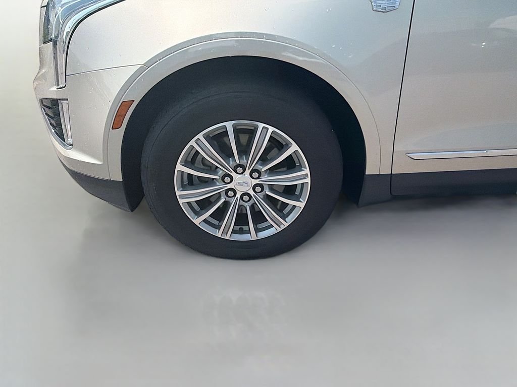 Used 2017 Silver Cadillac Luxury image 35