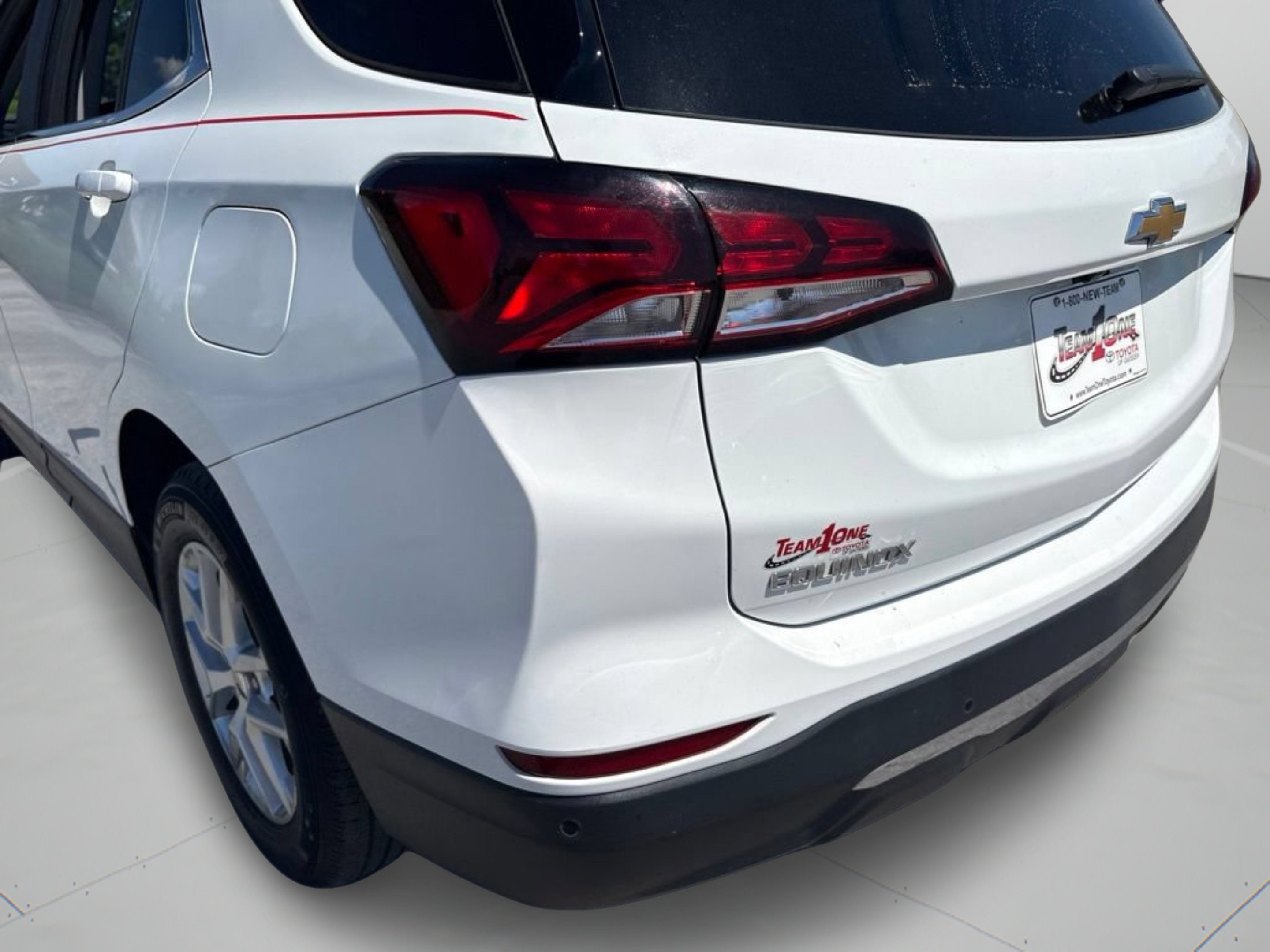 Used 2022 Summit White Chevrolet LT image 28