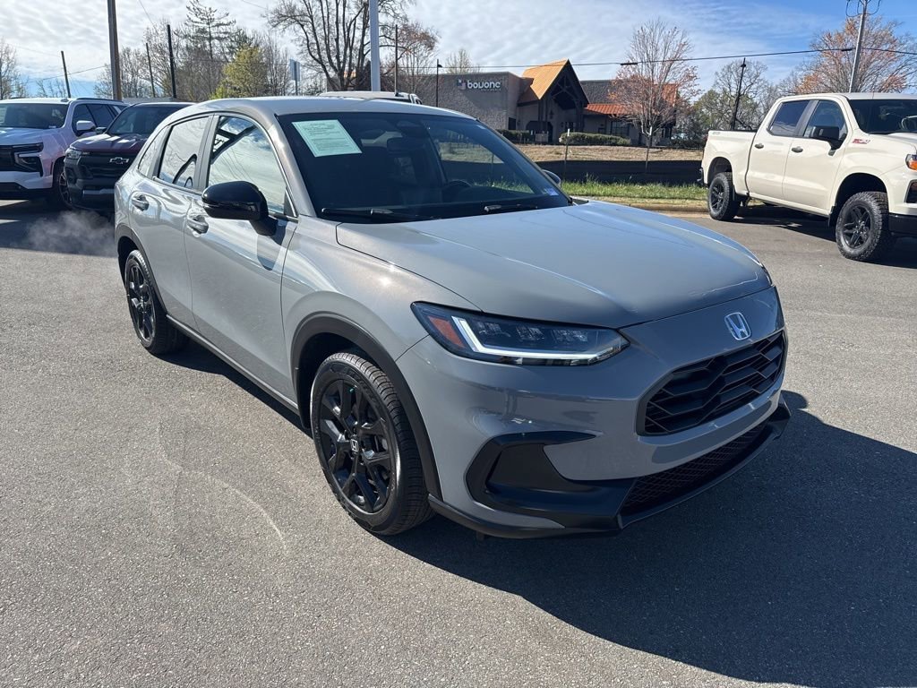 View vehicle photo 7