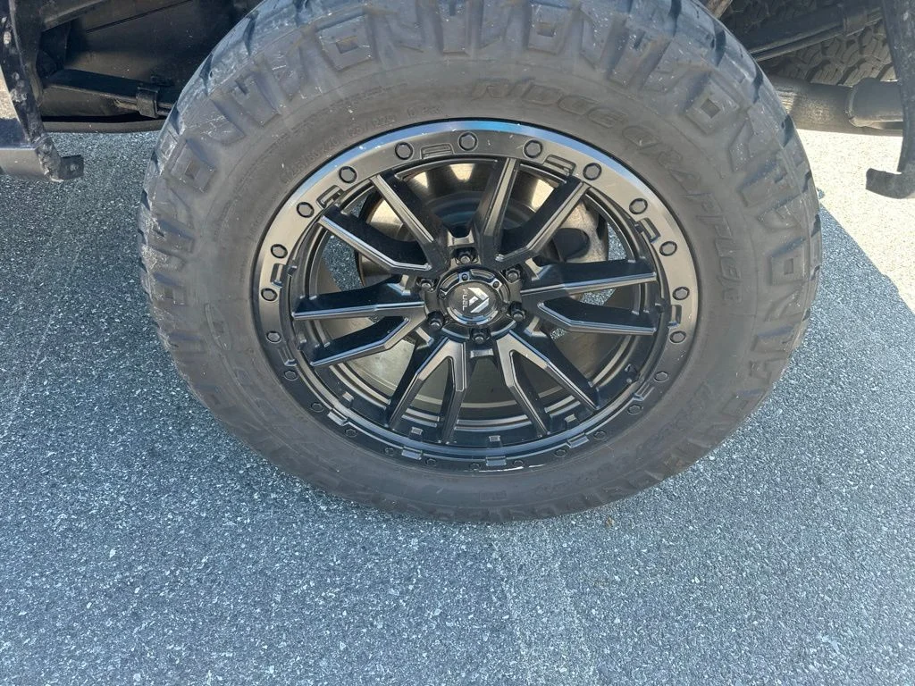 Used 2022 Blue Ford Tremor image 4