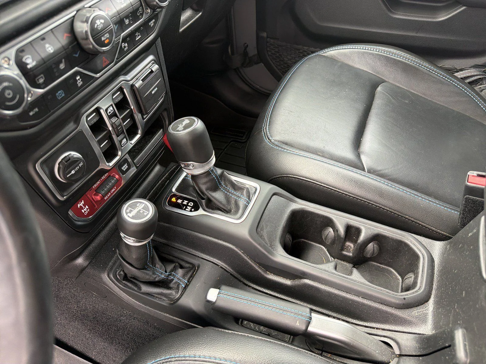 Used 2022 Gray Jeep Unlimited Rubicon 4xe image 21