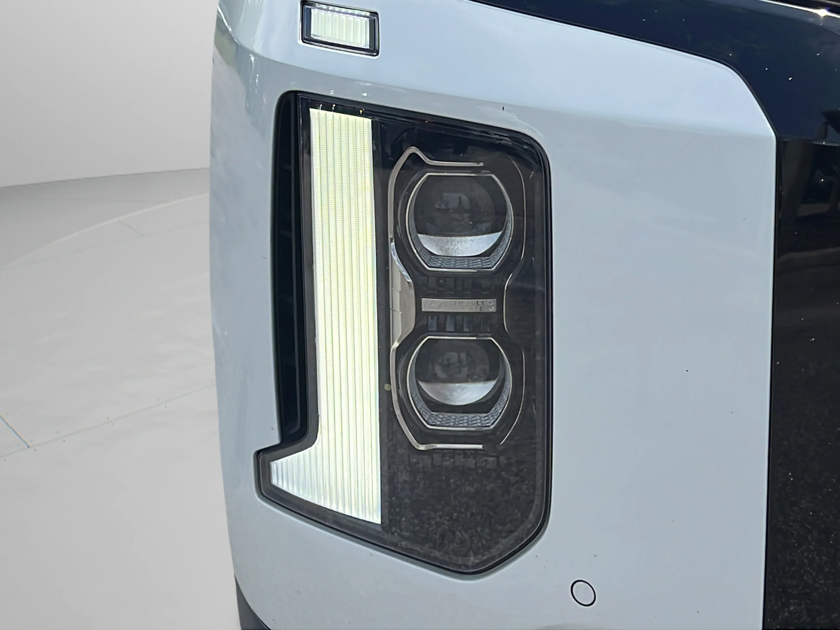 Used 2024 Hyper White Hyundai SEL 7P image 17
