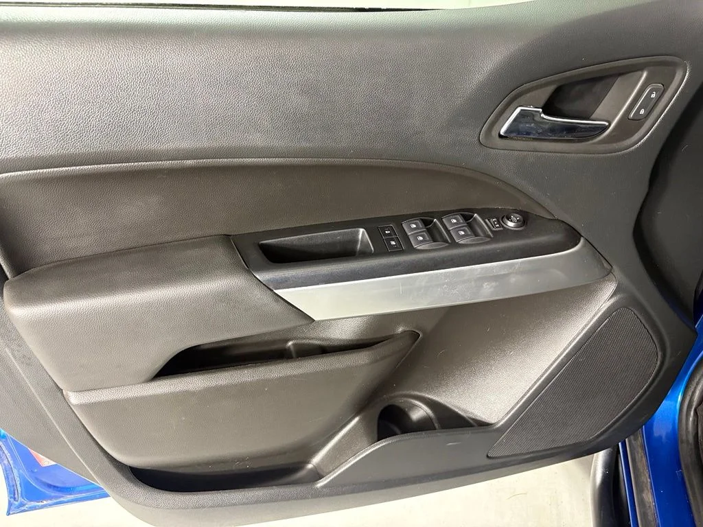 Used 2022 Blue Chevrolet ZR2 image 12