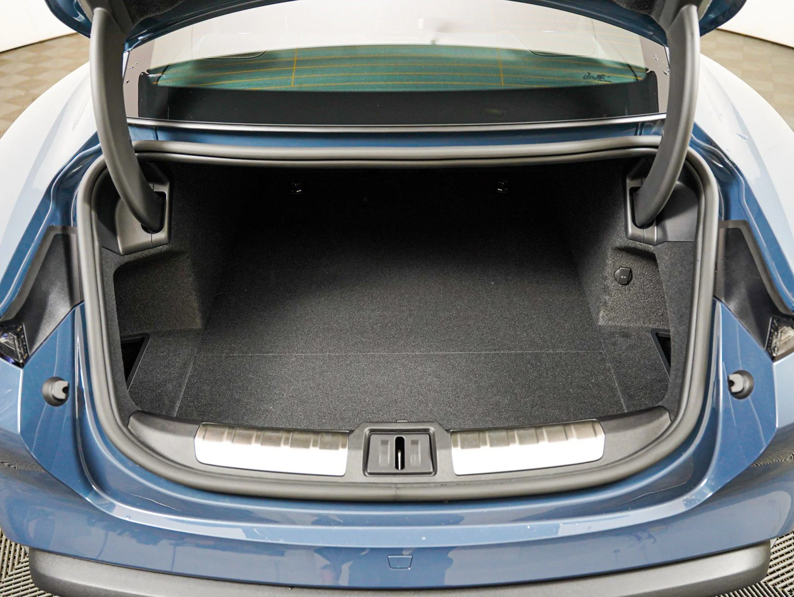 New 2026 PALE BLUE Porsche 4S image 24