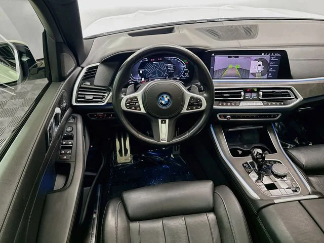 Used 2022 White BMW xDrive45e image 23