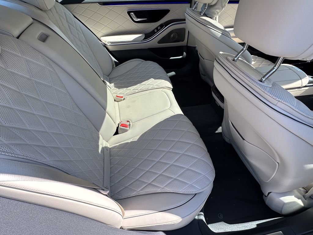 New 2026 Nautical Blue Metallic Mercedes-Benz S 580e image 18
