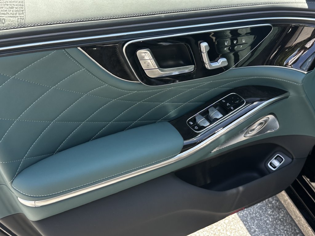New 2027 Black Mercedes-Benz S 580 image 48