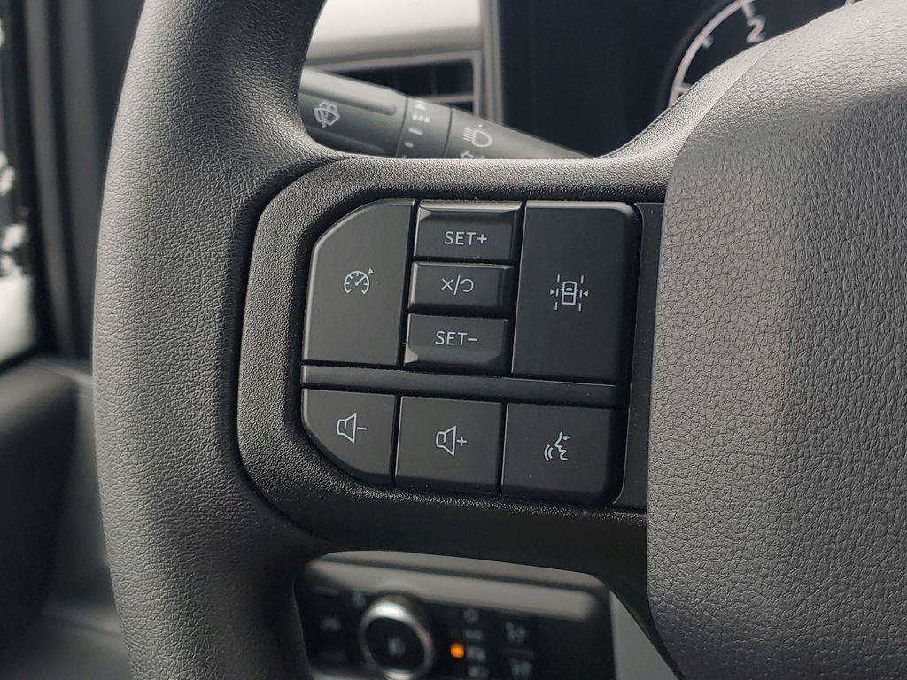 New 2025 Oxford White Ford F-350® XL image 13