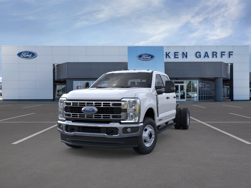 New 2026 Oxford White Ford XL image 2