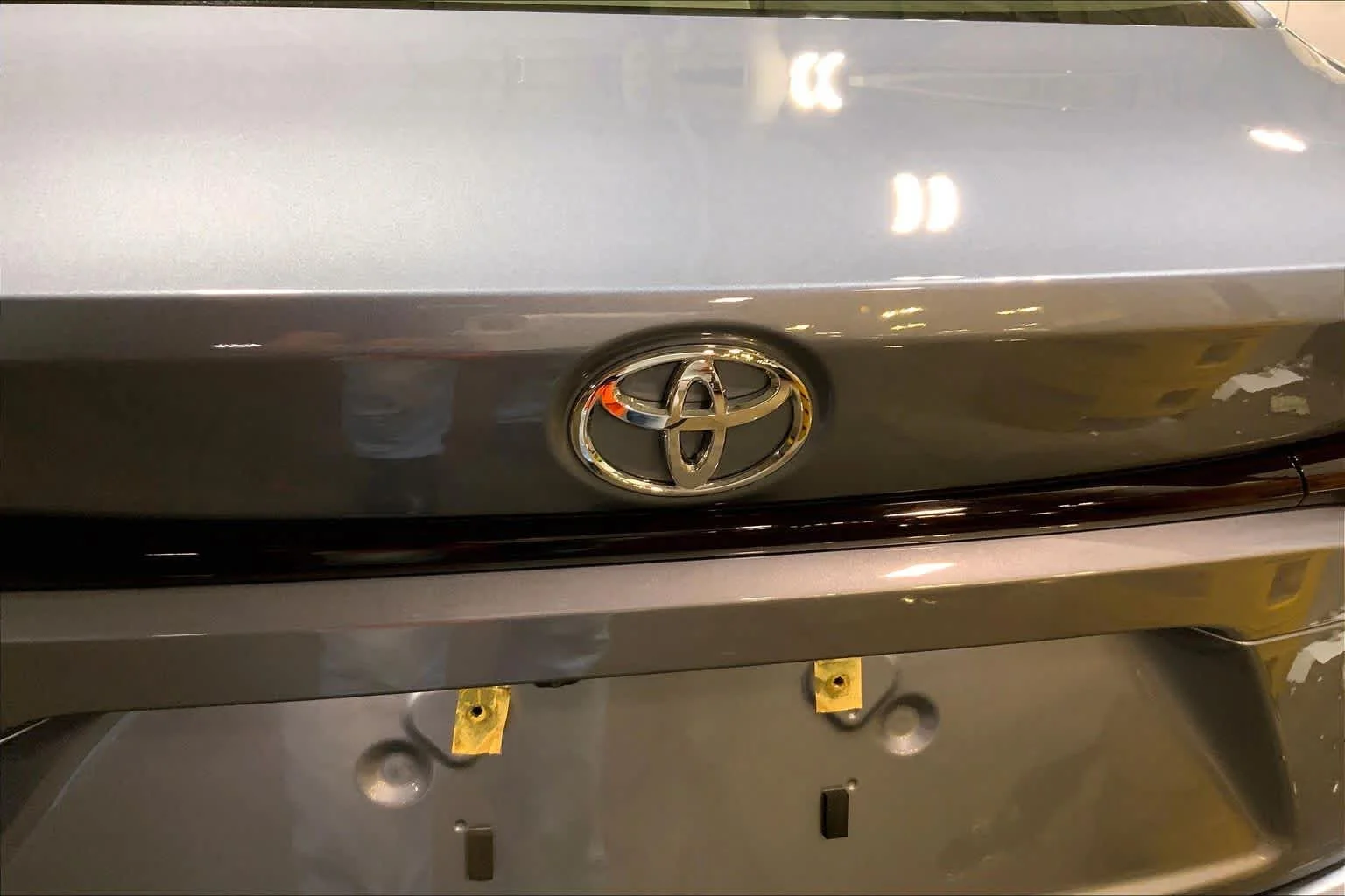 Used 2023 Celestite Toyota LE image 31