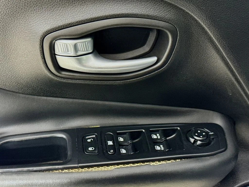 Used 2016 Jetset Blue Jeep Trailhawk image 22