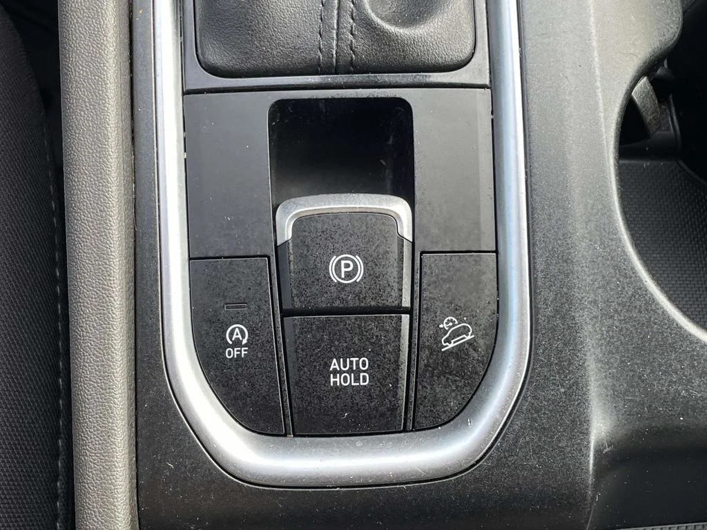 Used 2019 Machine Gray Hyundai SE image 23