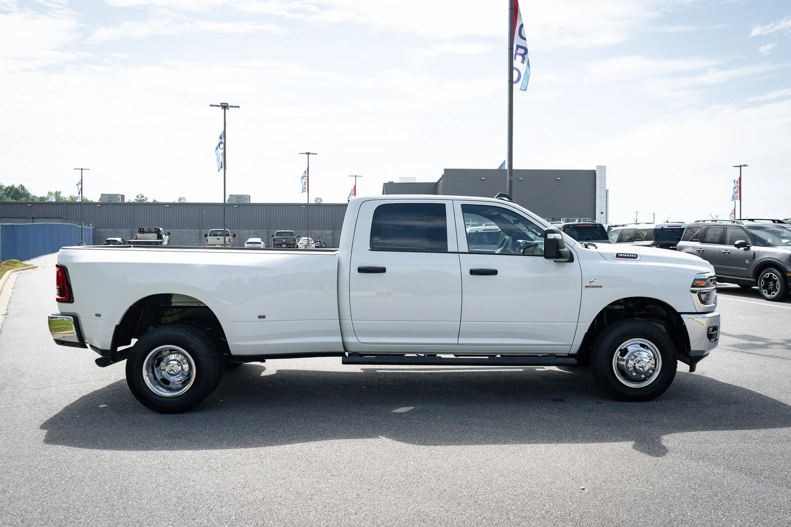 New 2026 White Ram Tradesman image 11