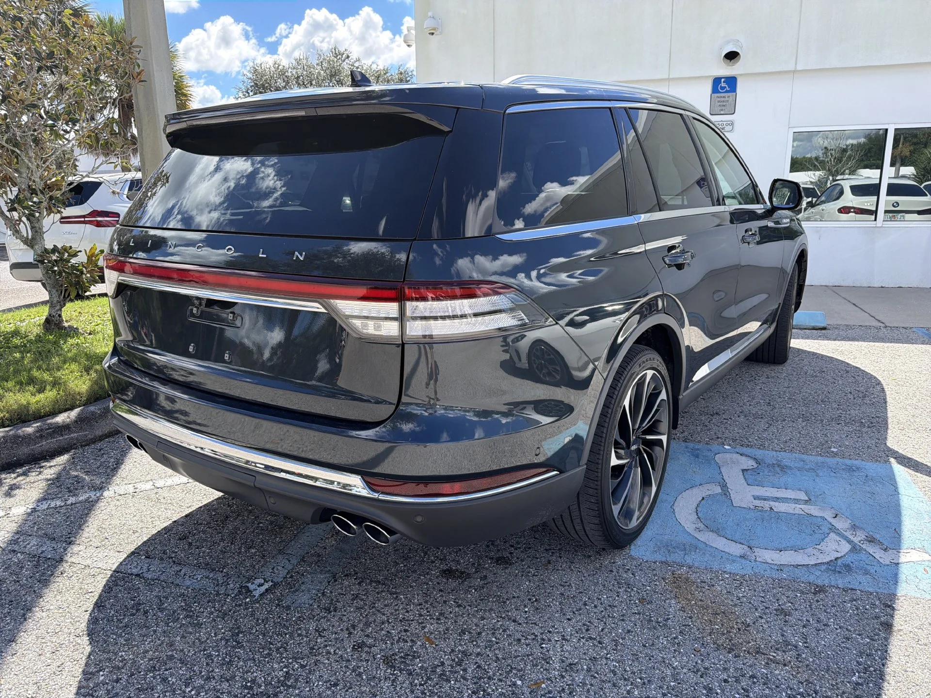 Used 2021 Blue Lincoln Reserve image 37