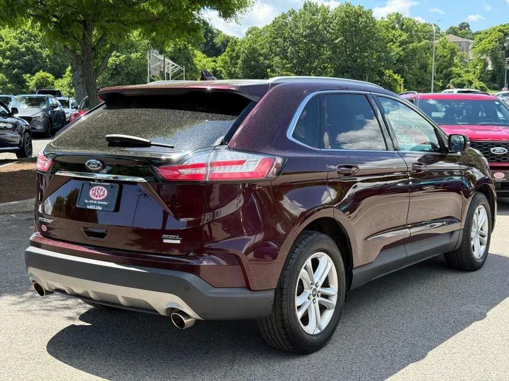 Used 2019 Red Ford SEL image 8