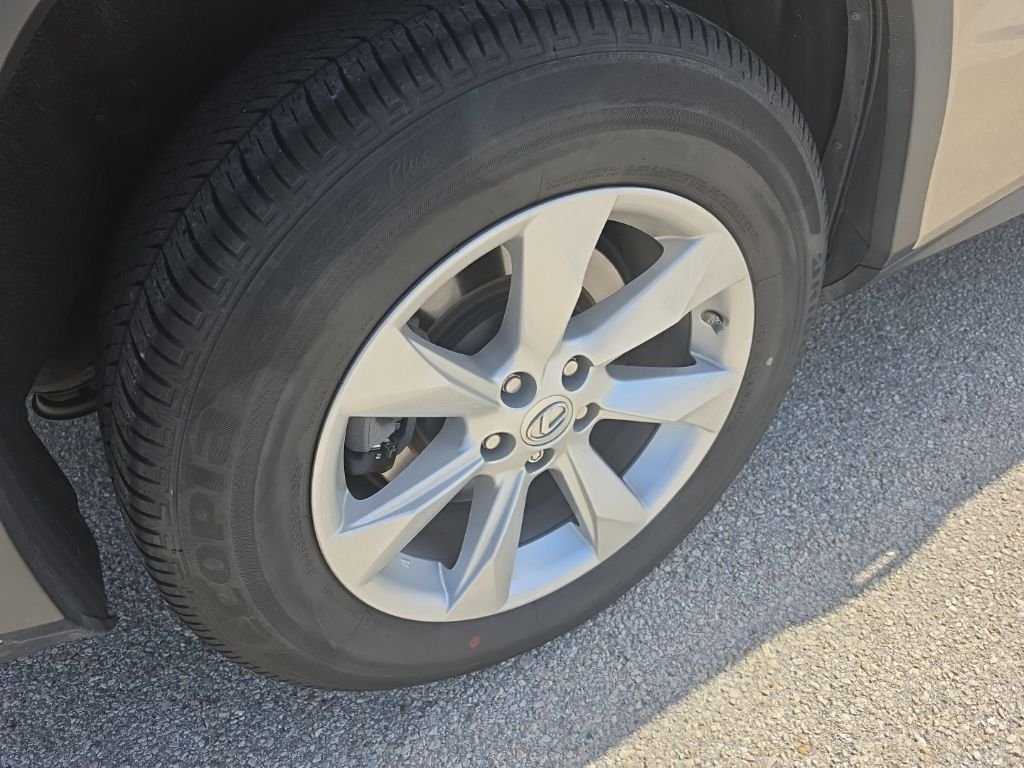 Used 2017 Beige Lexus 350 image 9