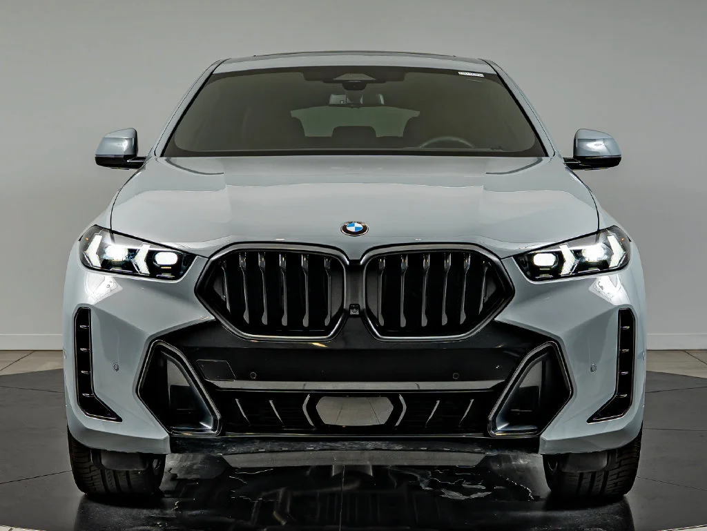 Used 2026 Brooklyn Grey Metallic BMW xDrive40i image 2