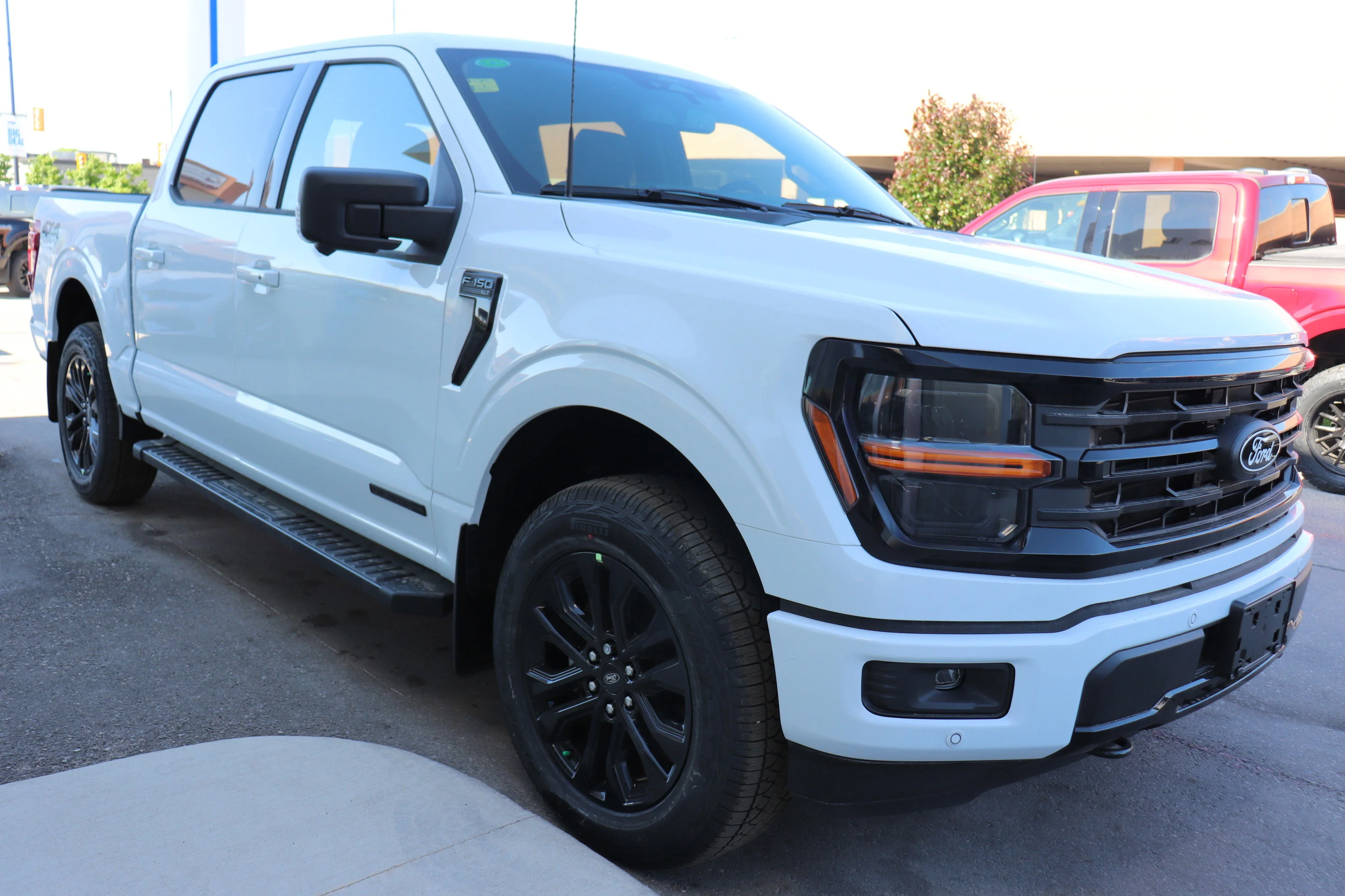 New 2026 OXFORD WHITE Ford XLT image 6