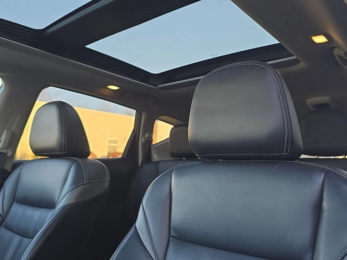 Used 2018 Gun Metallic Nissan Platinum image 10