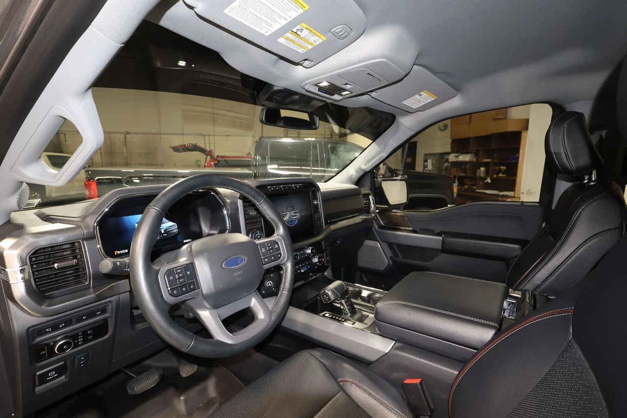 Used 2023 Gray Ford Lariat image 9