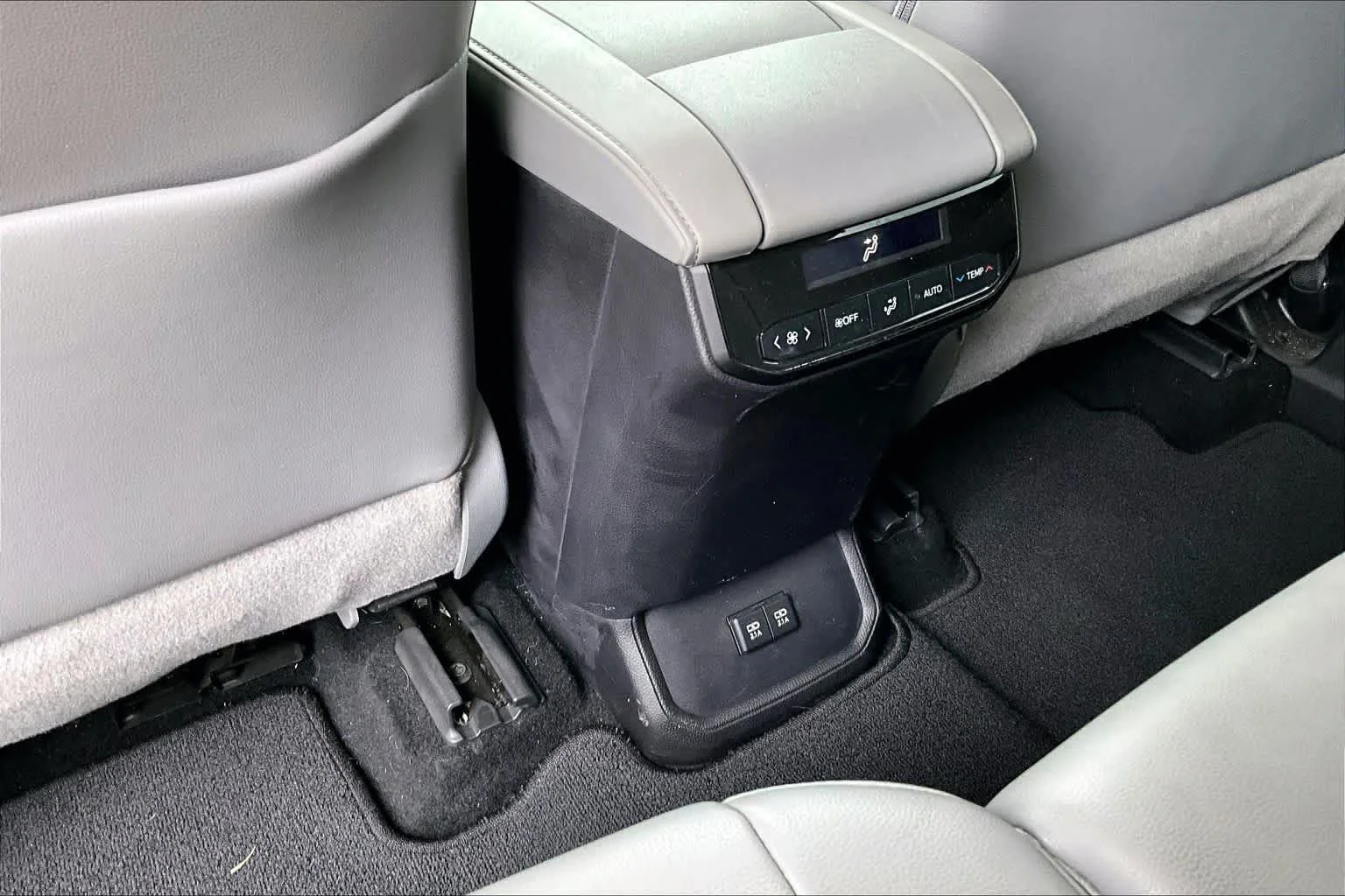 Used 2021 Magnetic Gray Metallic Toyota XLE image 35