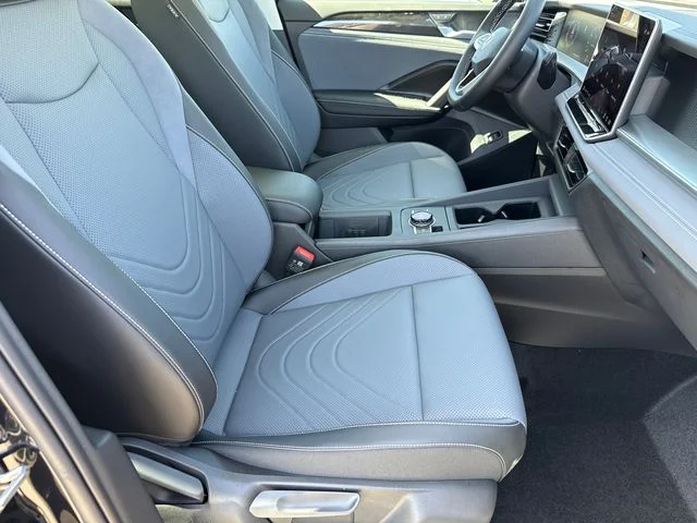 New 2026 Deep Black Pearl Volkswagen 2.0T SE image 18
