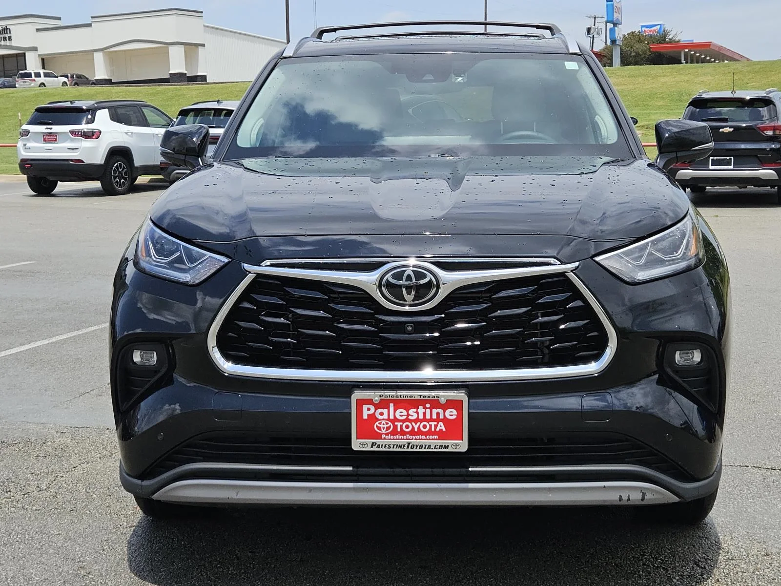 Used 2024 Black Toyota Platinum FWD (Natl) image 2