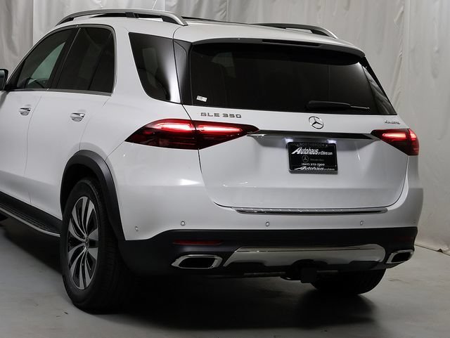 New 2026 MANUFAKTUR Moonlight White Metallic Mercedes-Benz GLE 350 image 37