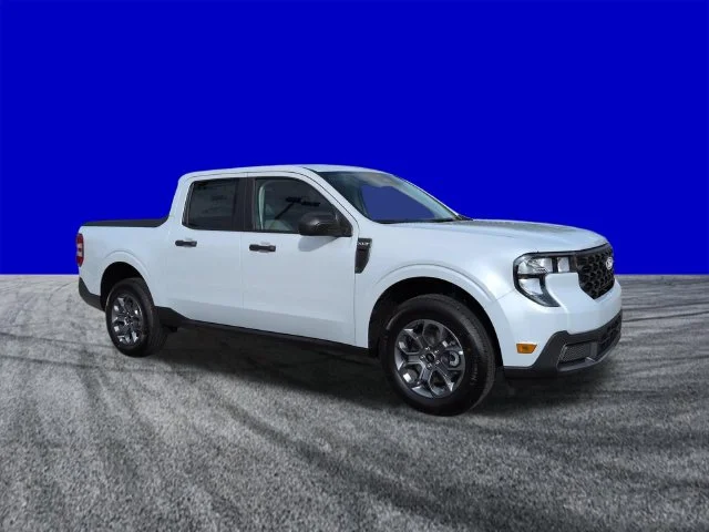 New 2026 Space White Metallic Ford XLT image 2