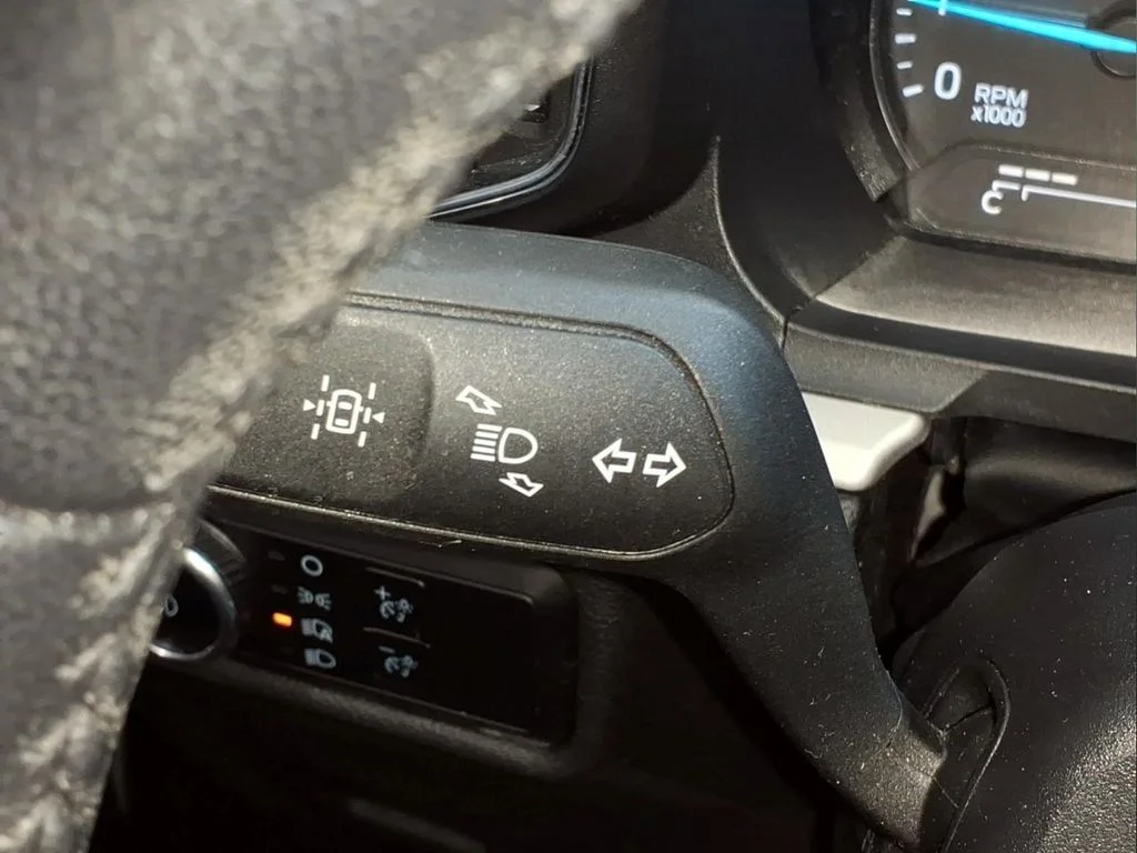 Used 2024 Gray Ford XLT image 15
