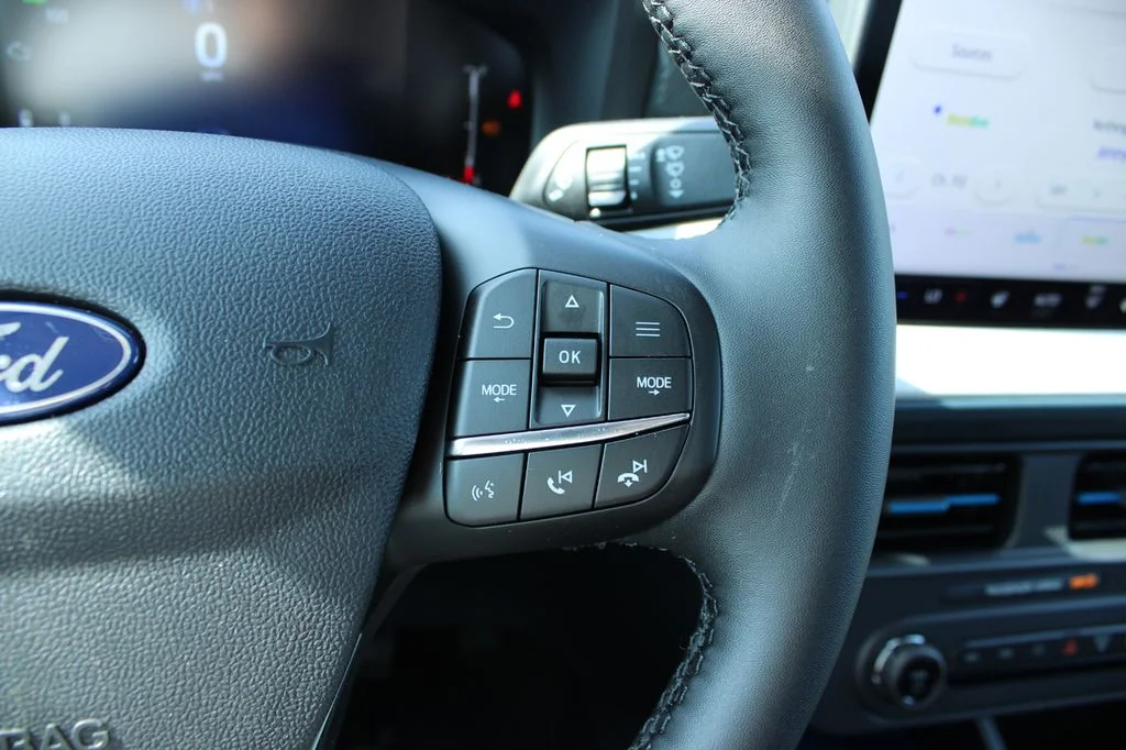 New 2026 Carbonized Gray Metallic Ford XLT image 36