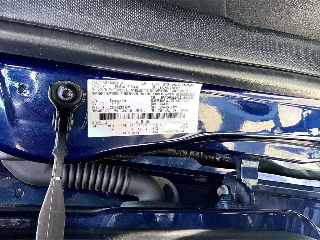 Used 2016 Blue Ford ST image 32