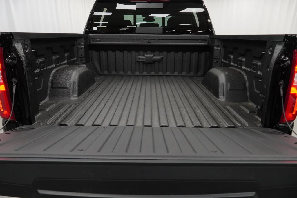 New 2026 Black Chevrolet High Country image 25