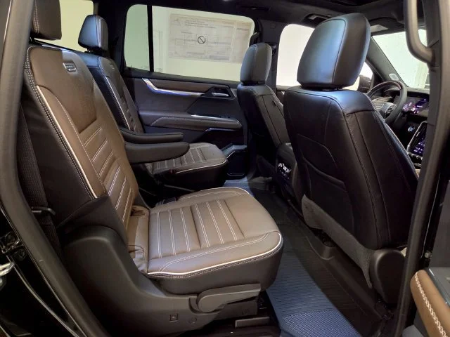 New 2027 Ebony Twilight Metallic GMC Denali Ultimate image 18
