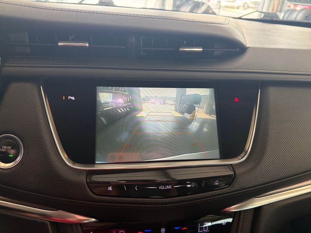 Used 2018 Silver Cadillac Luxury image 23
