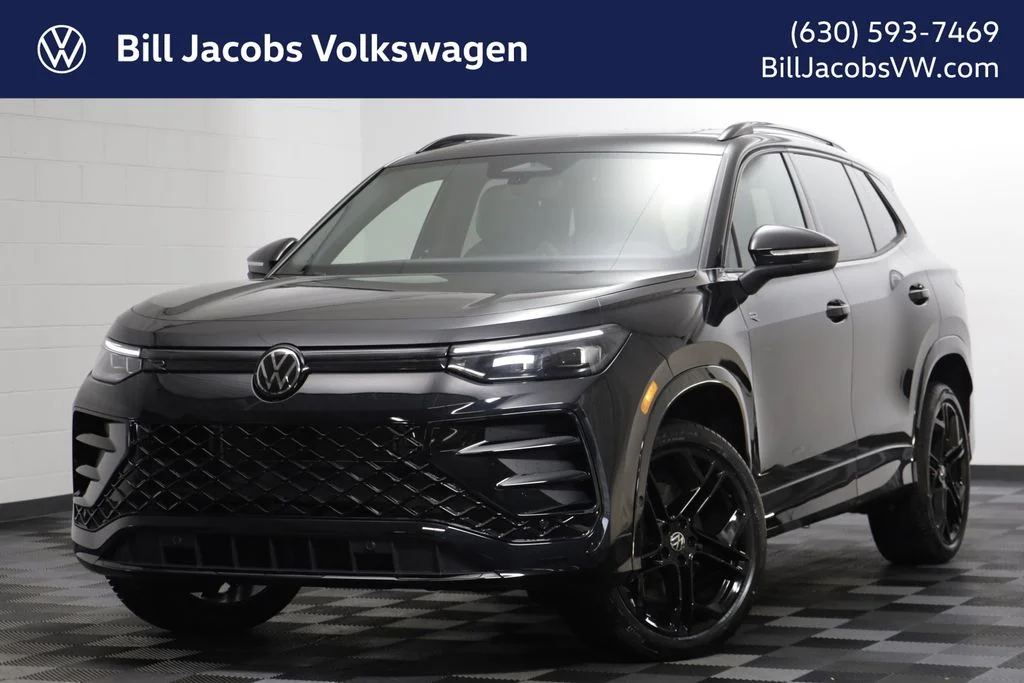 2026 Volkswagen Tiguan 2.0T SE R-Line Black 4Motion's photo