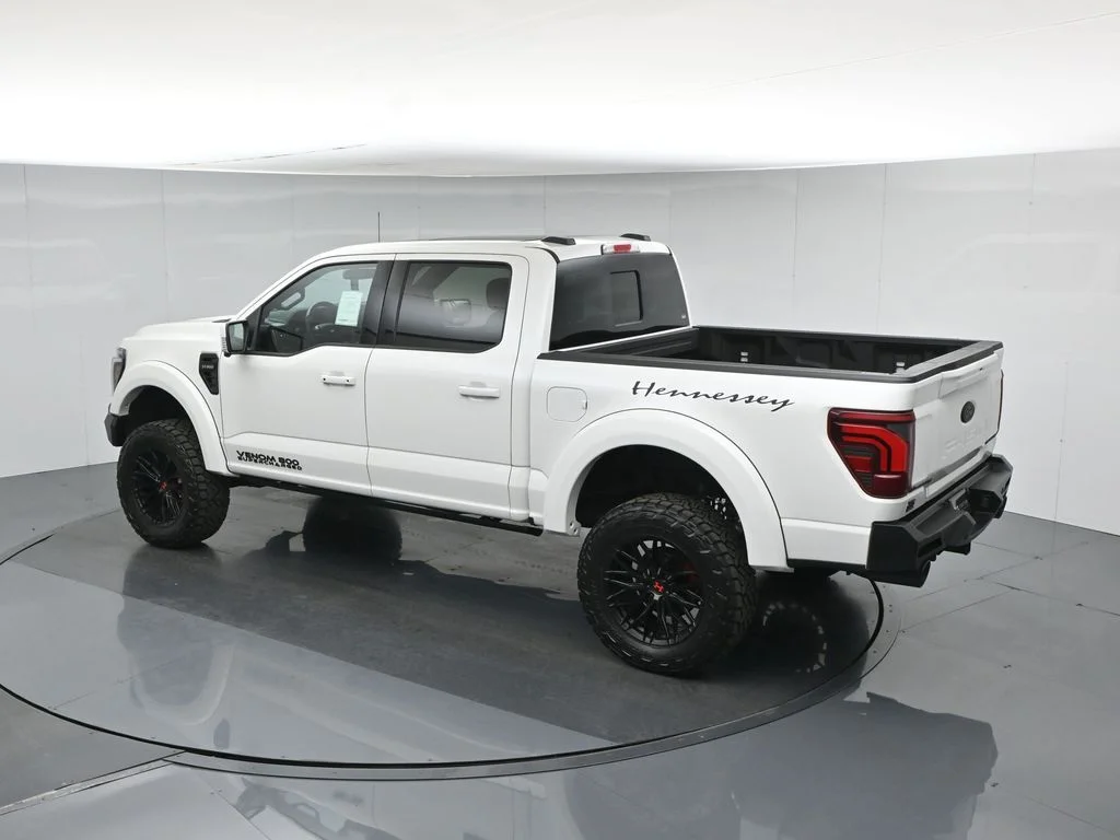 New 2026 Star White Metallic Tri-Coat Ford Lariat image 46