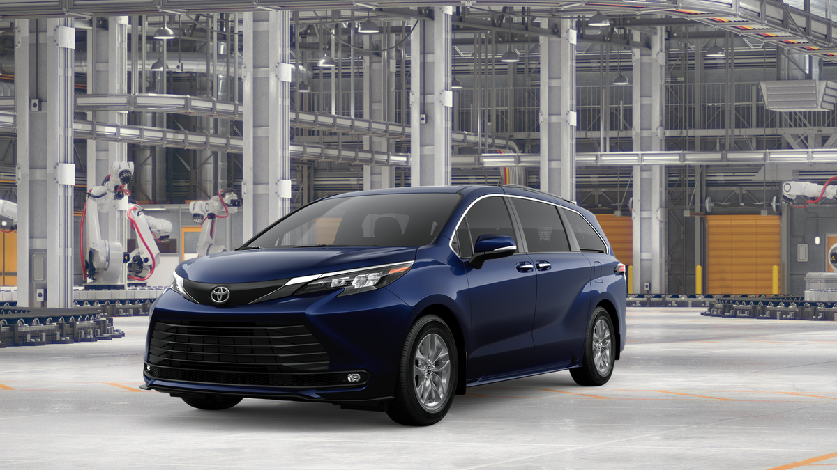 2026 Toyota Sienna XLE 7-Passenger AWD