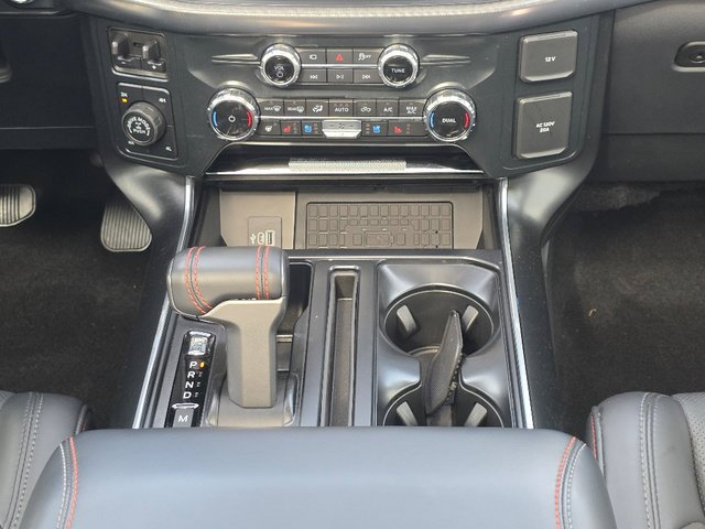 2025 Ford F-150 Raptor - Photo 26
