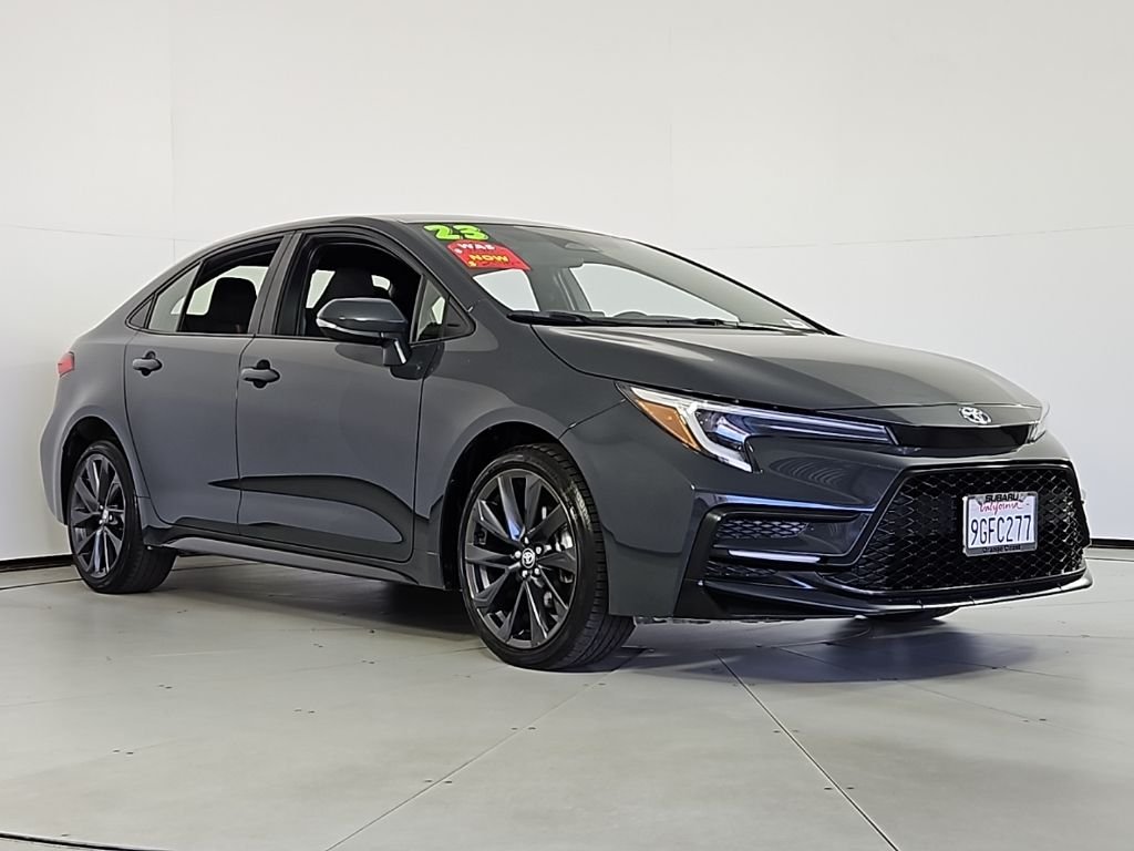 Used 2023  Toyota SE image 4