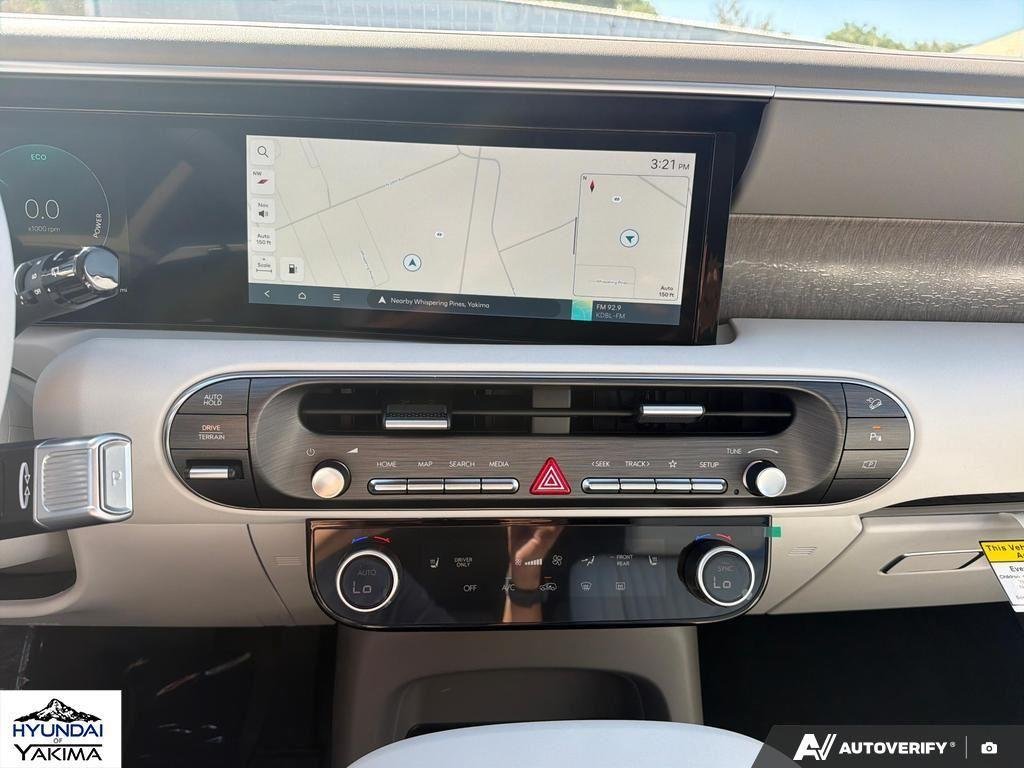 New 2026 Creamy White Pearl Hyundai SEL 8P image 19